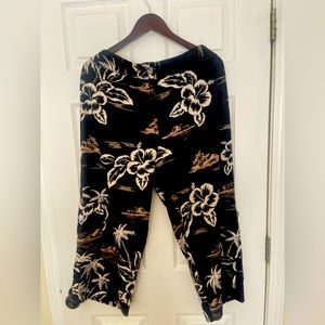 Tommy Bahama ankle pants with ankle pockets